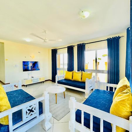 Elna'S Nyali - Work & Unwind - Pool, Sea Views, Ac & Fast Wi-Fi Bed and Breakfast Mombasa Exteriör bild