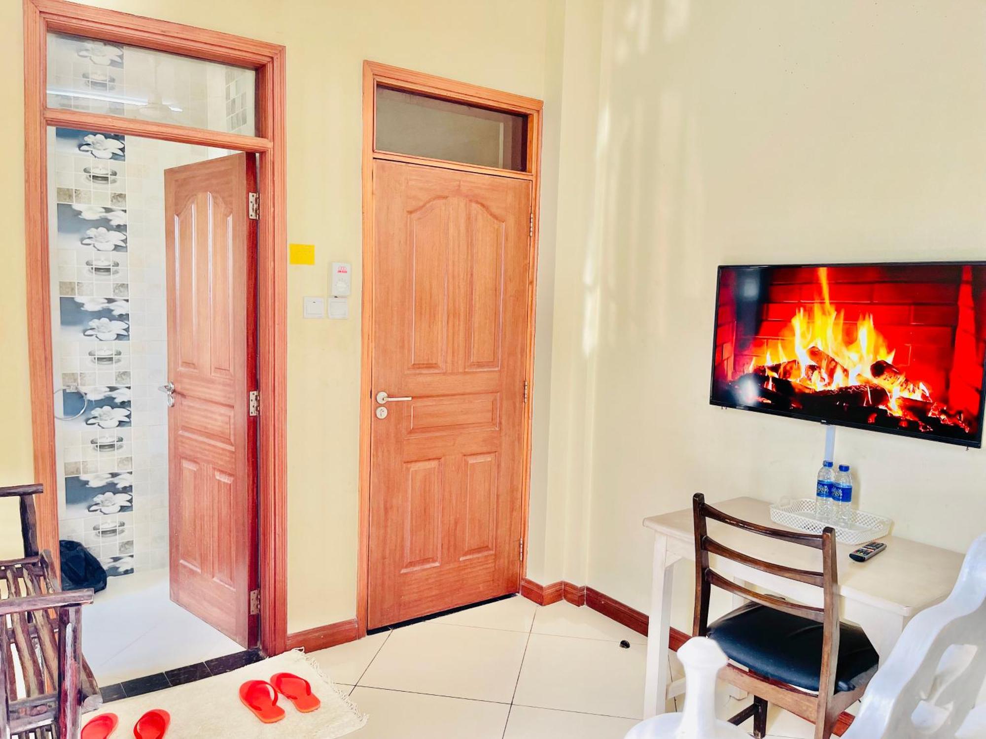Elna'S Nyali - Work & Unwind - Pool, Sea Views, Ac & Fast Wi-Fi Bed and Breakfast Mombasa Exteriör bild