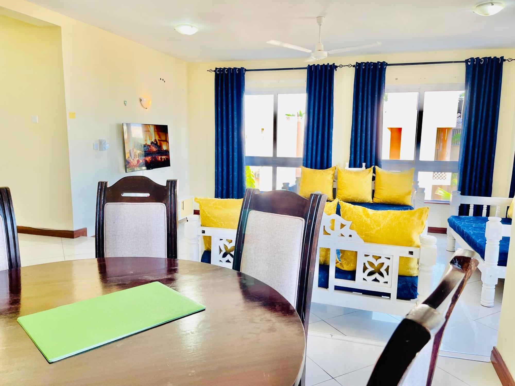 Elna'S Nyali - Work & Unwind - Pool, Sea Views, Ac & Fast Wi-Fi Bed and Breakfast Mombasa Exteriör bild