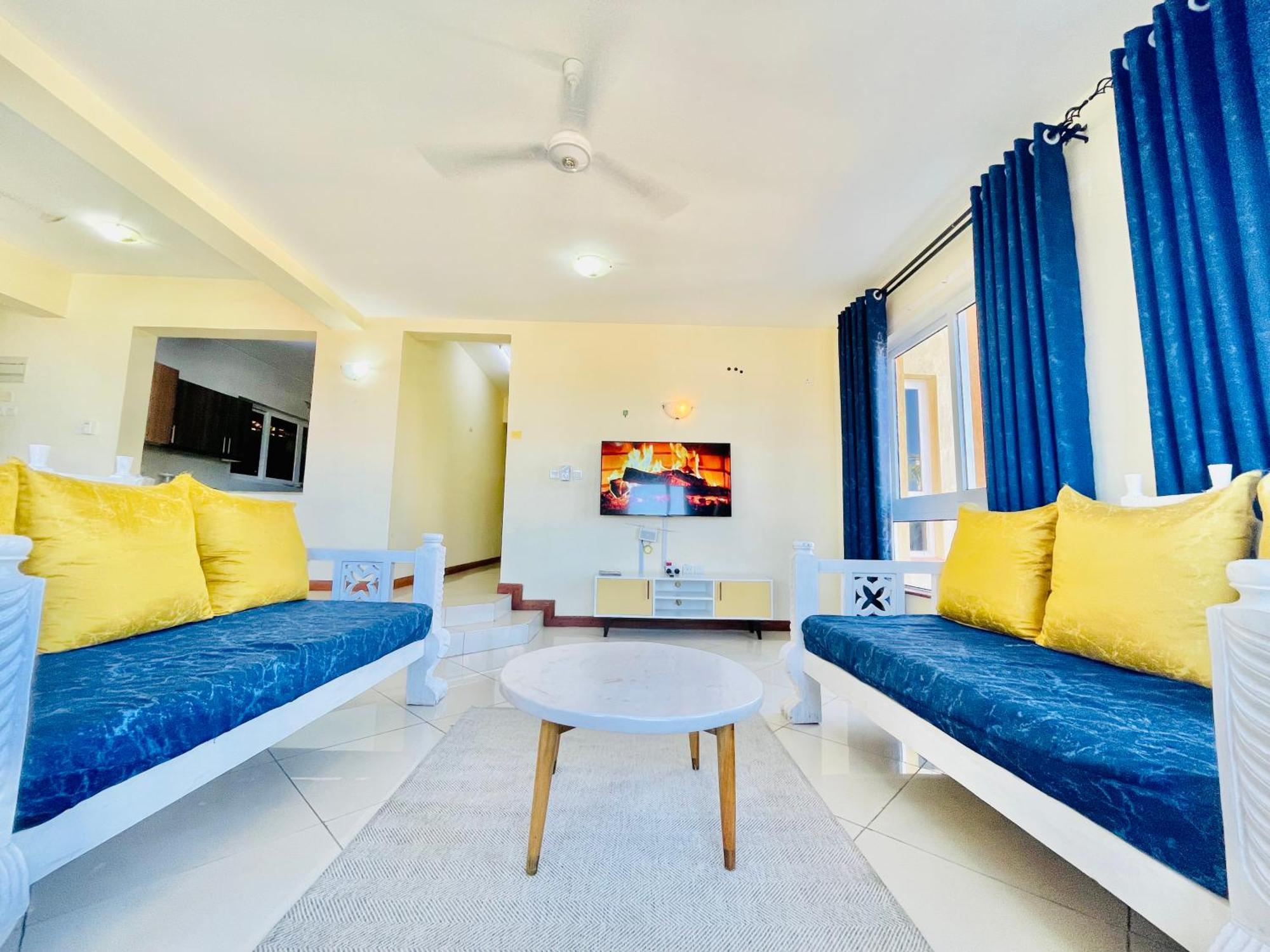 Elna'S Nyali - Work & Unwind - Pool, Sea Views, Ac & Fast Wi-Fi Bed and Breakfast Mombasa Exteriör bild