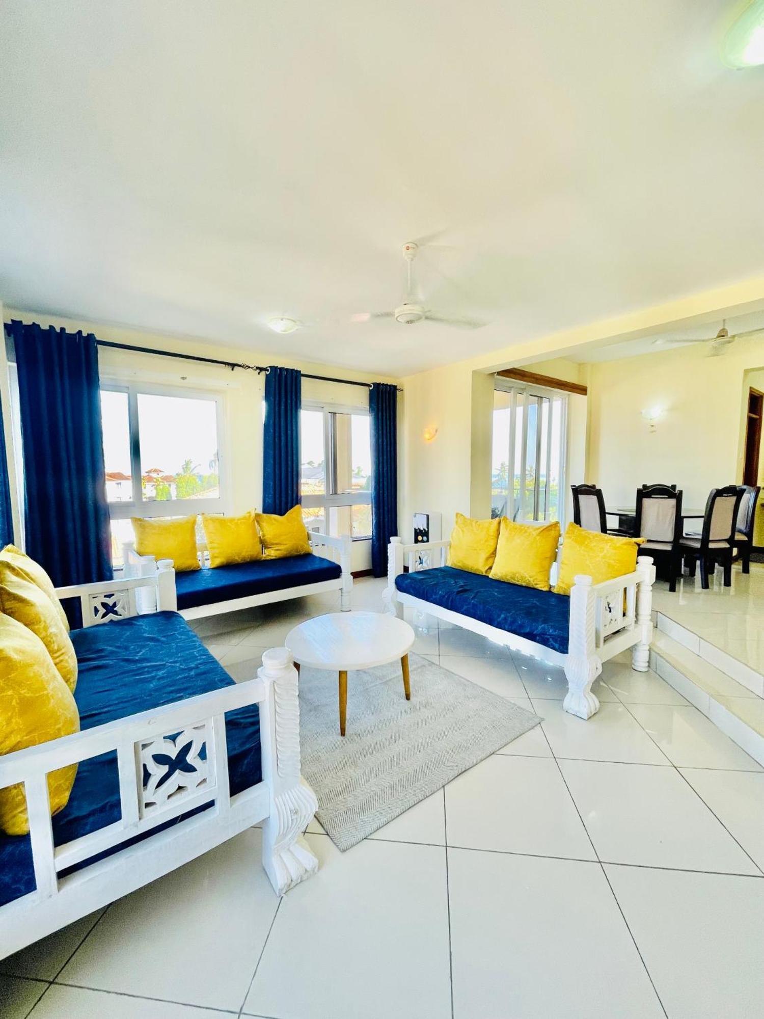 Elna'S Nyali - Work & Unwind - Pool, Sea Views, Ac & Fast Wi-Fi Bed and Breakfast Mombasa Exteriör bild