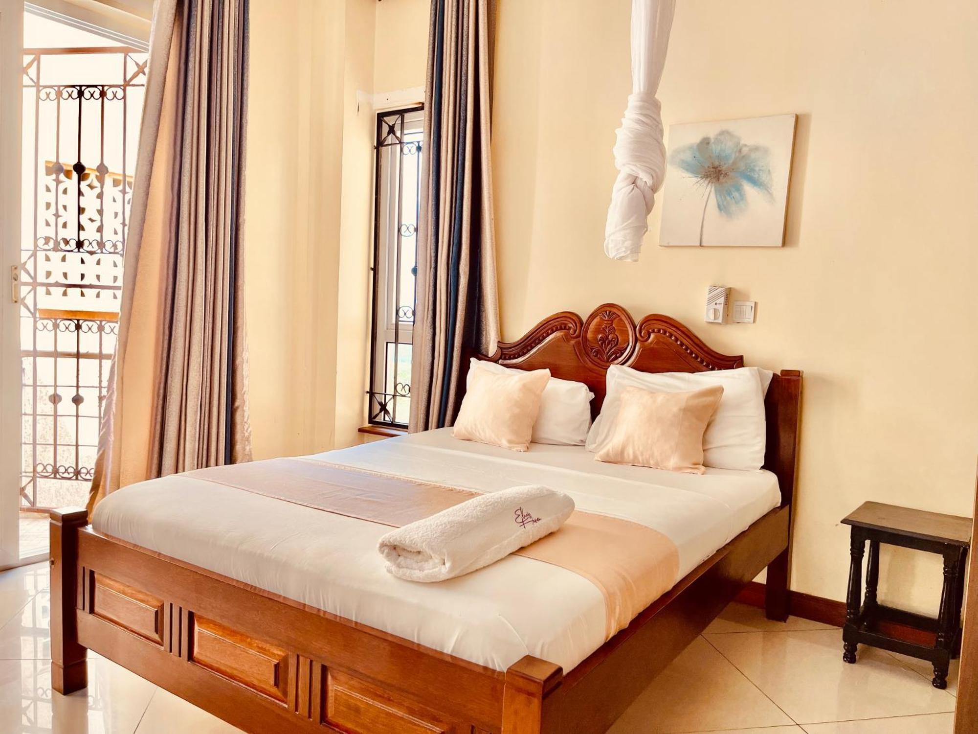 Elna'S Nyali - Work & Unwind - Pool, Sea Views, Ac & Fast Wi-Fi Bed and Breakfast Mombasa Exteriör bild